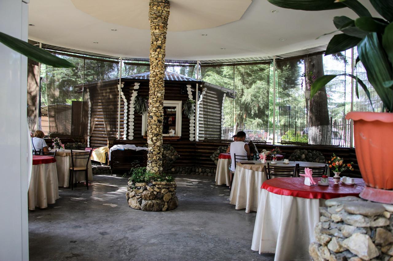 Pitsunda Hotel Exterior foto